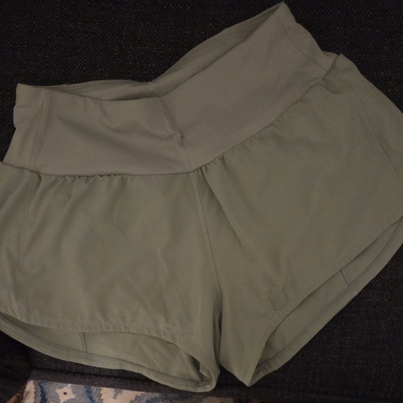 Women's Green High-Waisted Shorts - Picture 3 of 5